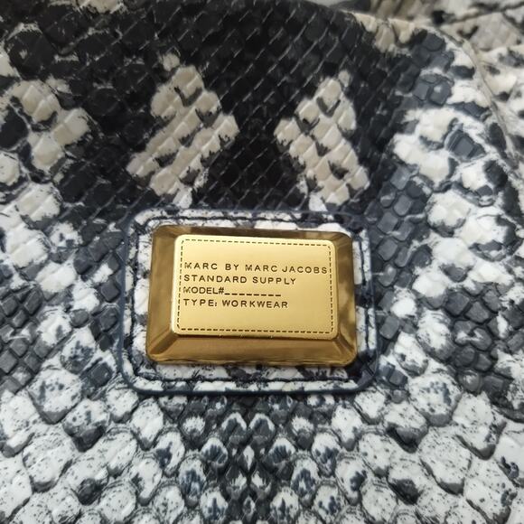 Marc By Marc Jacobs Hillier Snakeskin Embossed Shoulder Bag - Picture 5 of 16